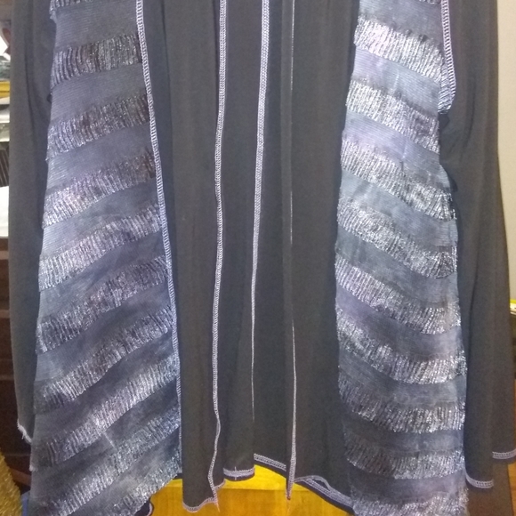 COPY - Frank Lyman - Picture 3 of 4